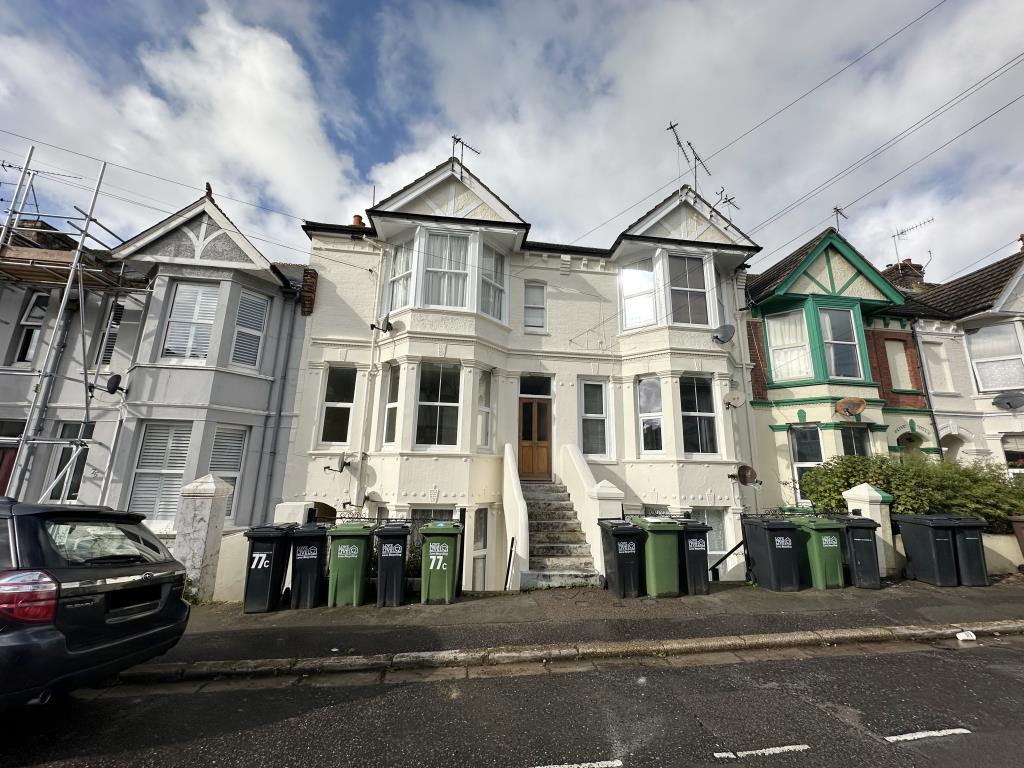 Lot: 57 - ONE-BEDROOM FLAT FOR INVESTMENT - Outside of Property